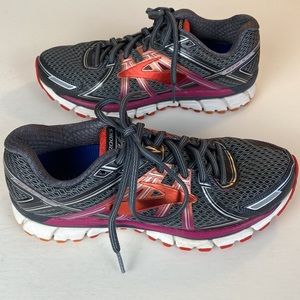 🧡Brooks GTS 17 Adrenaline women’s running shoes size 8 black